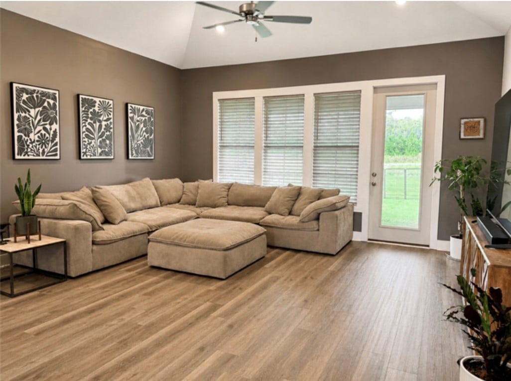 1005 Xing Ct E, Valley, AL 36854