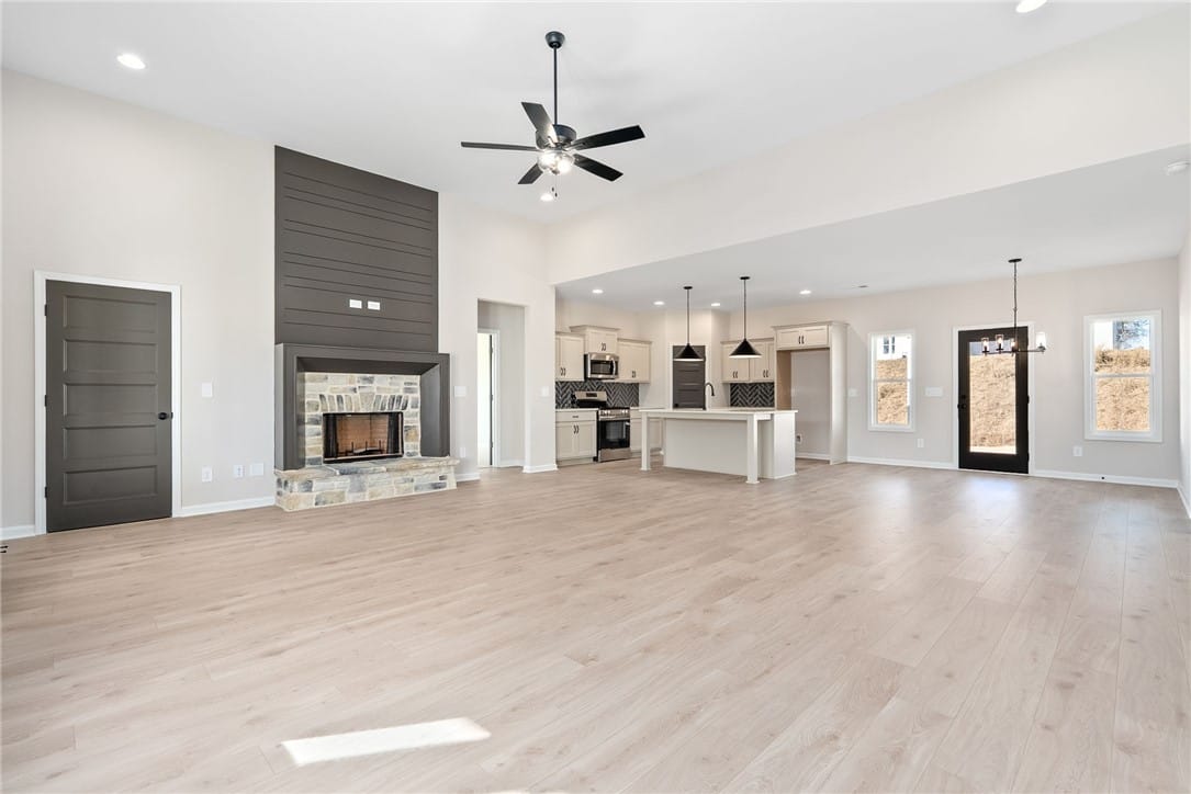 1192 Willows Dr, Opelika, AL 36801, USA — Photo 2