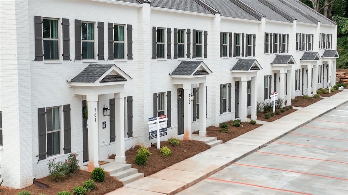 1027 W Glenn Ave #603, Auburn, AL 36832