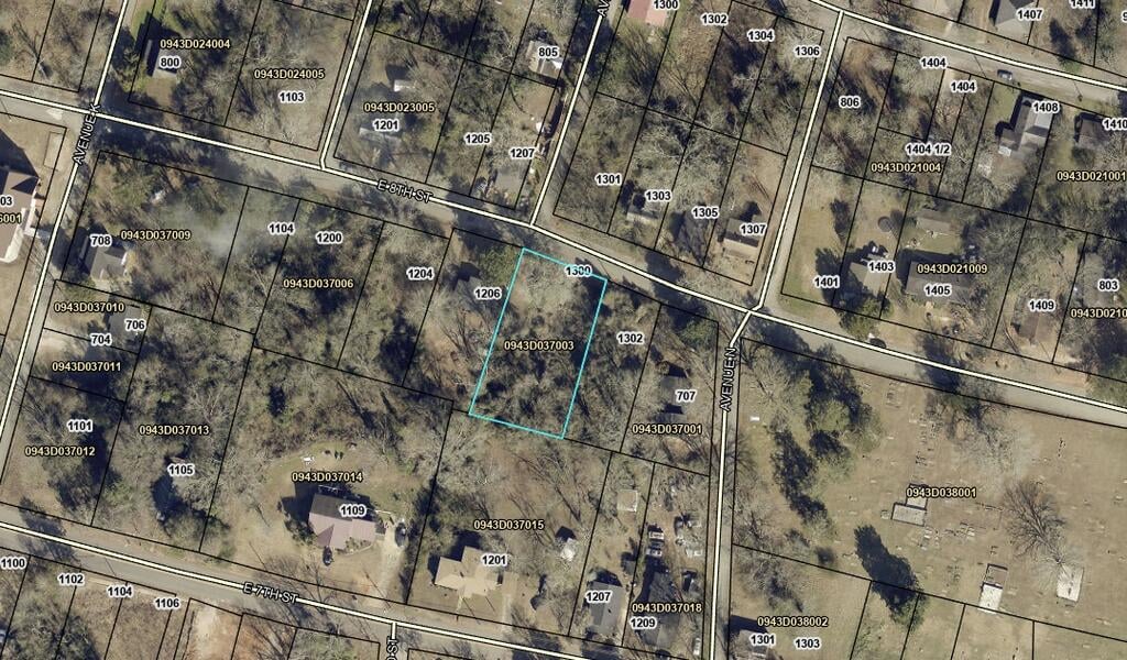 1300 East 8th Street, West Point, GA, 31833