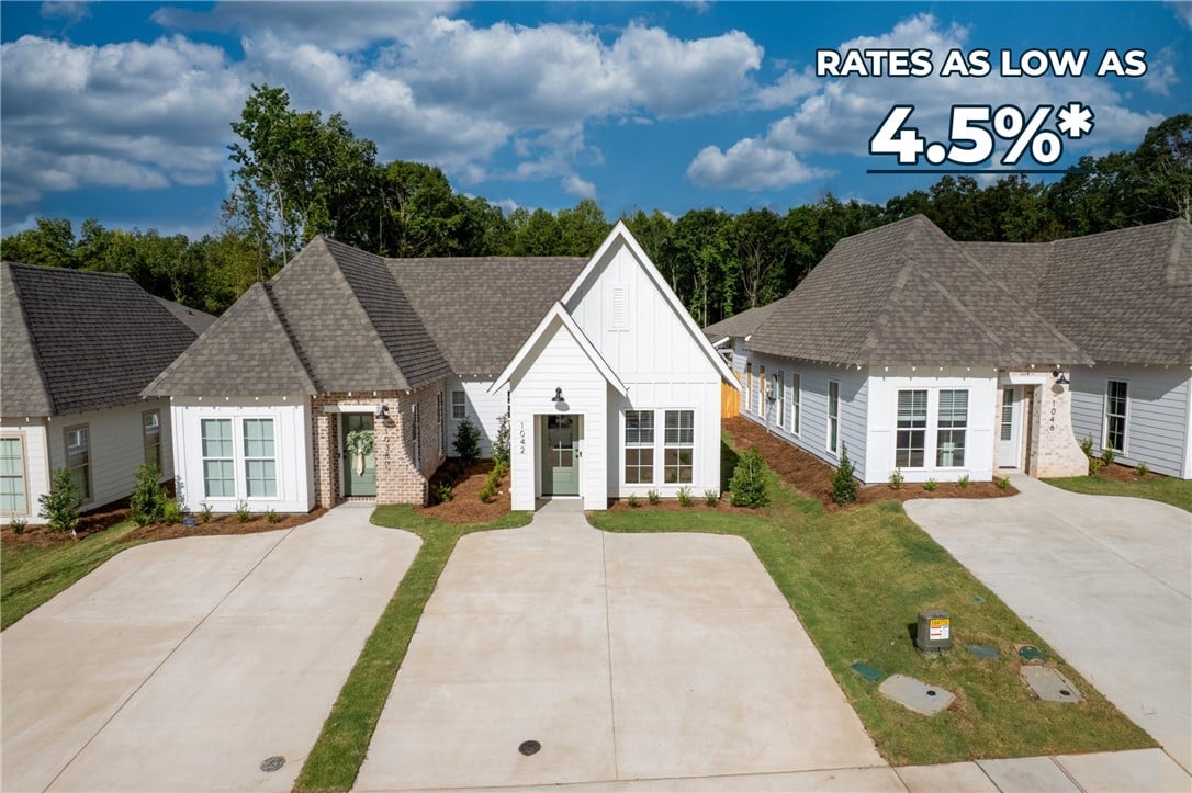 1042 HUNTERS, Opelika, AL, 36801