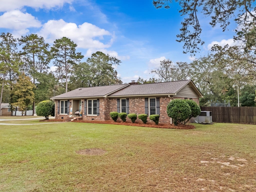 245 N Doublegate Dr, Albany, GA 31721