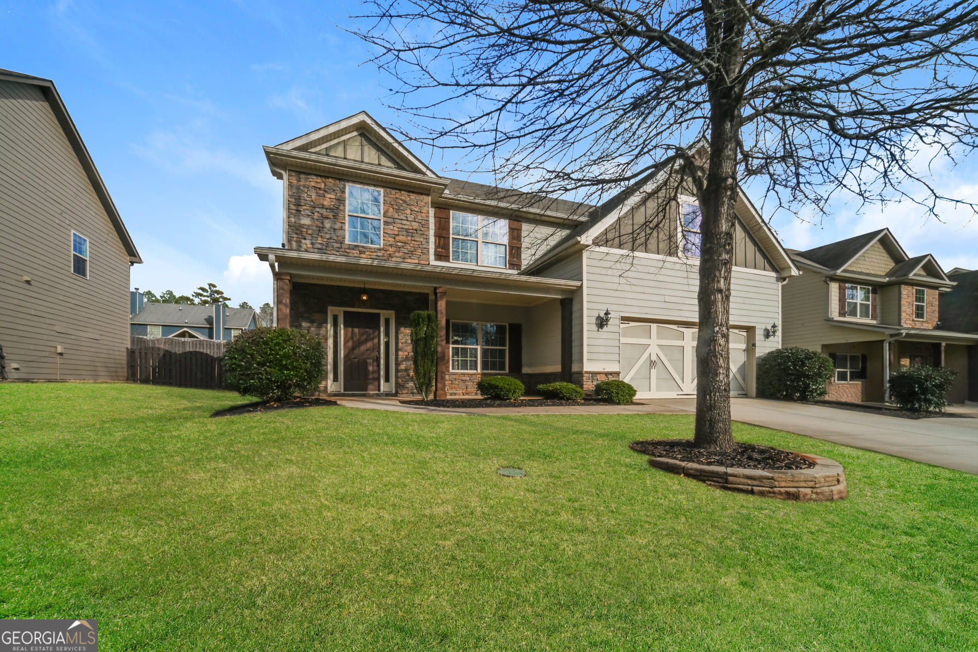 324 Cliffhaven Cir, Newnan, GA 30263