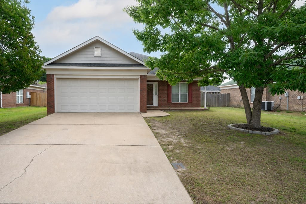 61 Lincolnshire Ln, Phenix City, AL 36870, USA