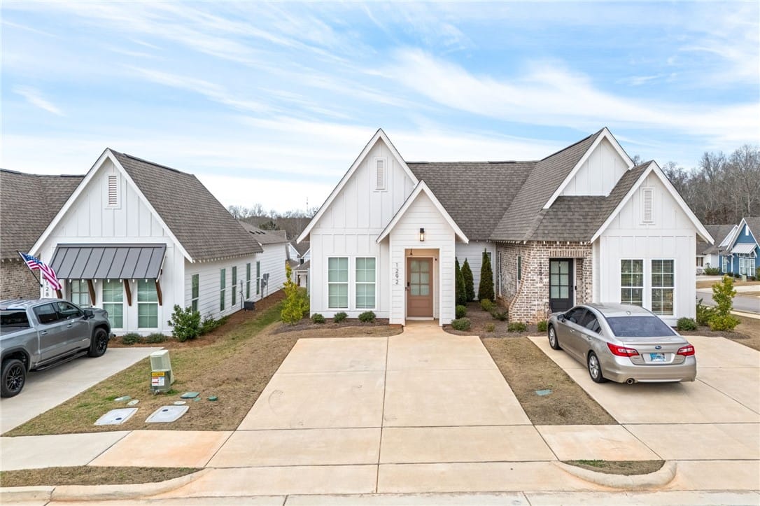 1292 HIDDEN DEN, Opelika, AL, 36801