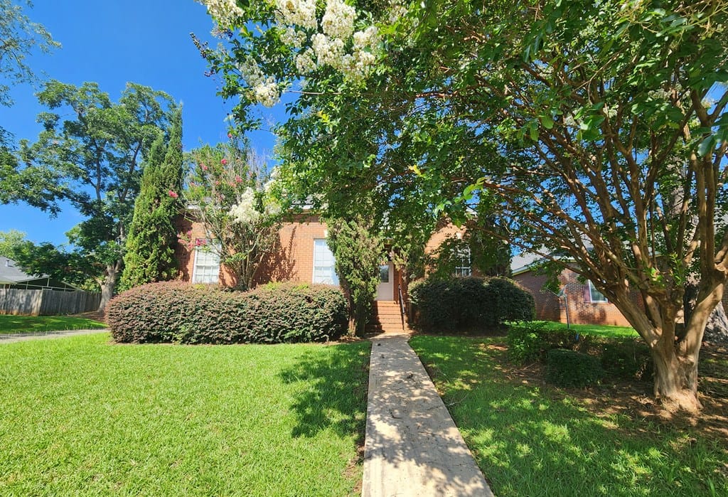 1817 Regalwood Dr, Albany, GA 31721