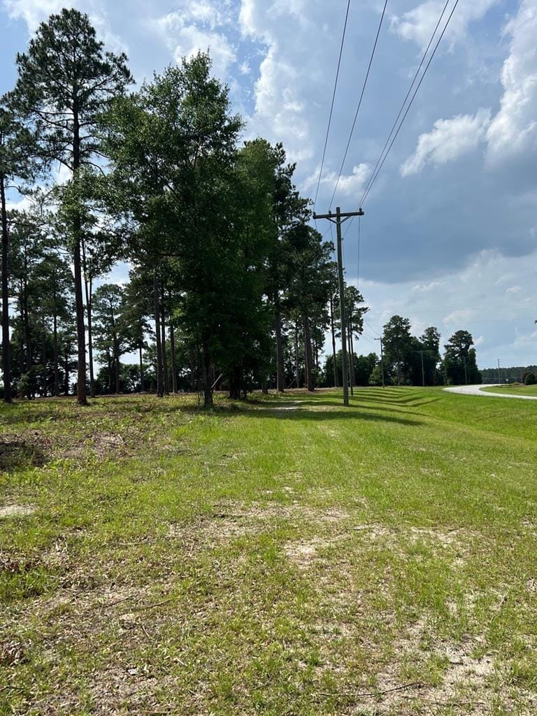 27 Woodlake Ct, Leesburg, GA 31763
