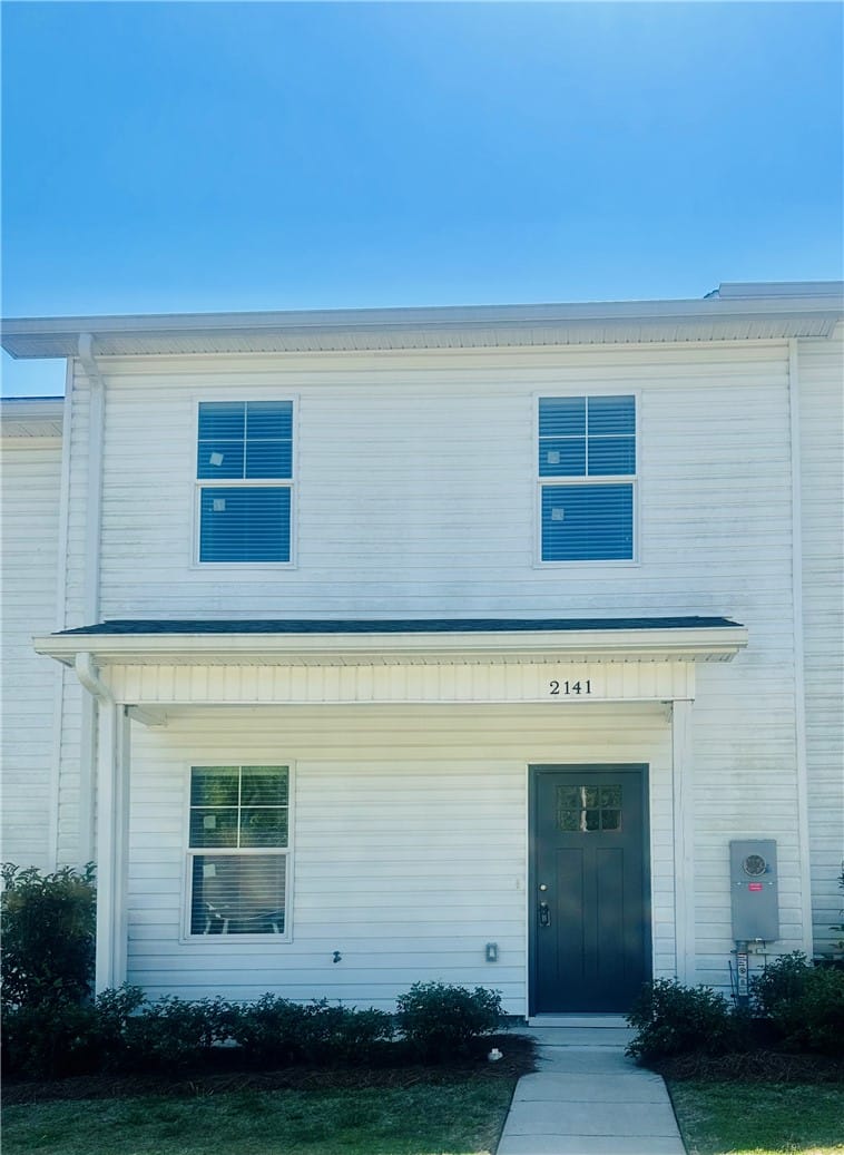 2141 Cobblestone Dr #3, Opelika, AL 36804, USA, This two-story residence features clean lines and