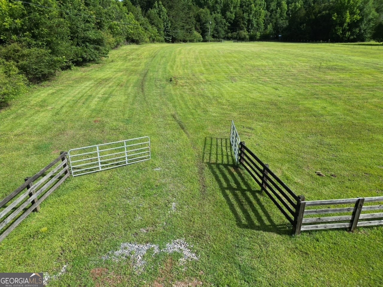 1423 Imlac Rd, Woodbury, GA 30293