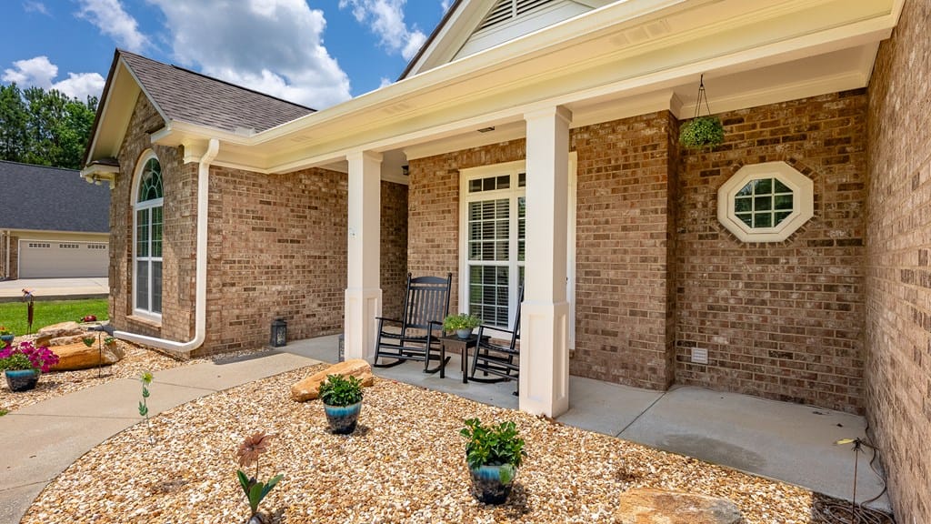 28 W Teddy Bear Ln, Waverly Hall, GA 31831