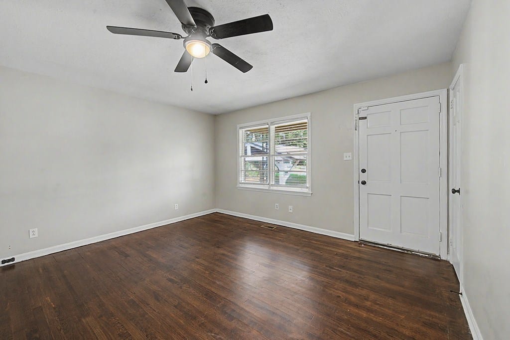1925 W Whitney Ave, Albany, GA 31707