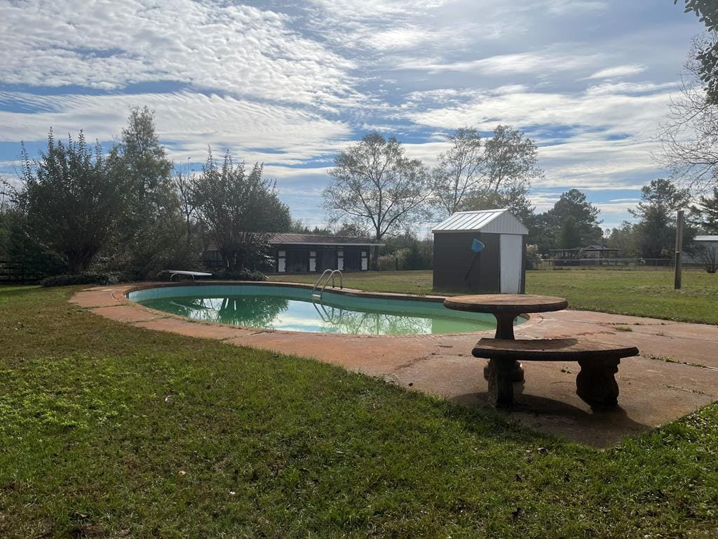 112 8 Mile Rd, Albany, GA 31721