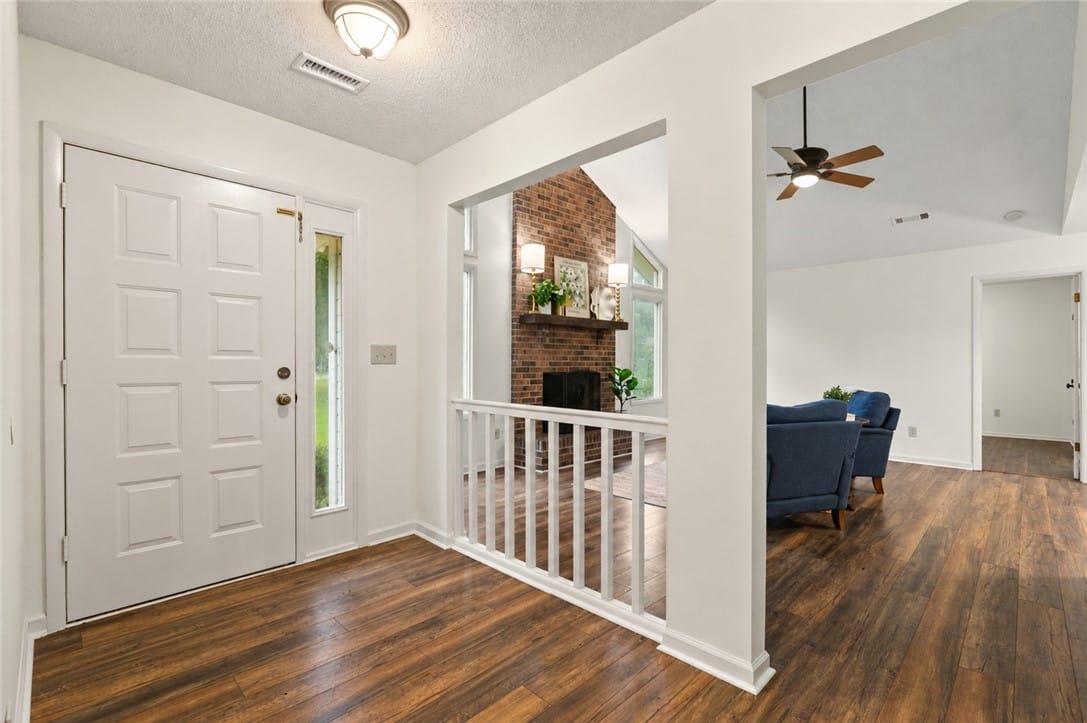 3107 Northgate Dr, Opelika, AL 36801, USA, An inviting entry opens to a spacious living area.