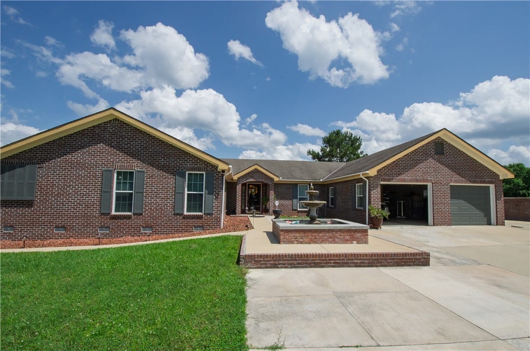 189 HUGULEY, Opelika, AL, 36804 — Photo 2