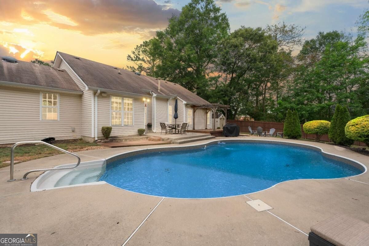 10 Chemin Pl, Sharpsburg, GA 30277