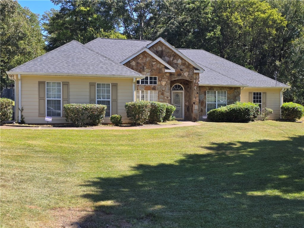 2604 18th Pl, Valley, AL 36854
