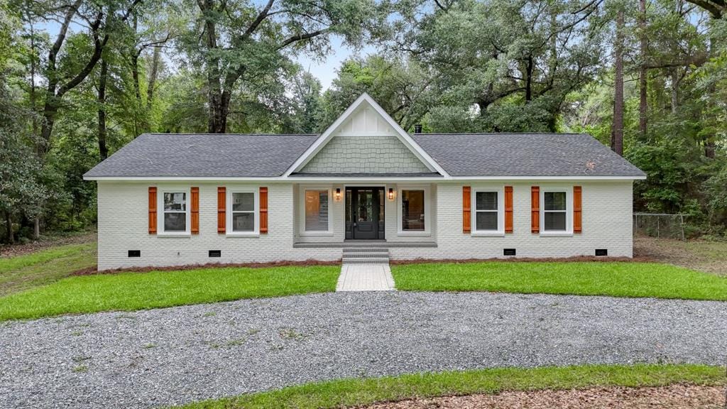707 Creekside Dr, Leesburg, GA 31763
