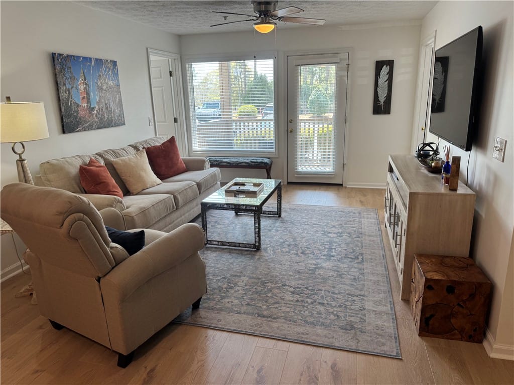 730 W Magnolia Ave #2-101, Auburn, AL 36832