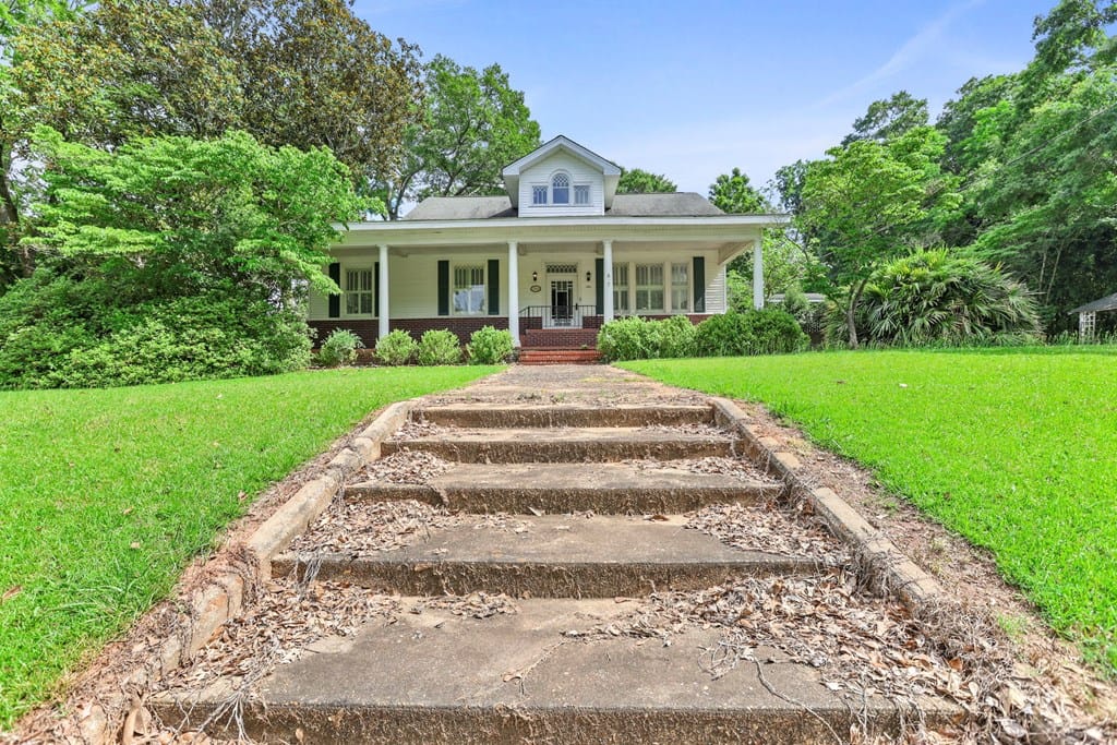 17834 Main St, Woodbury, GA 30293