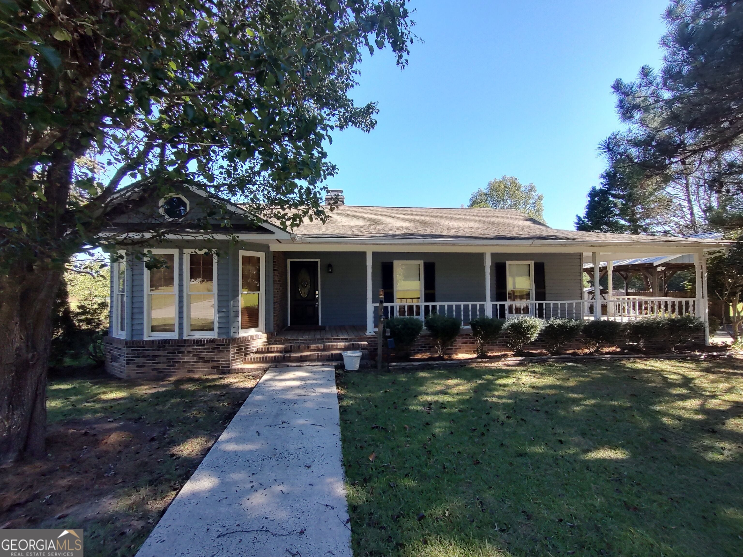 64 Lake Dr, Manchester, GA 31816