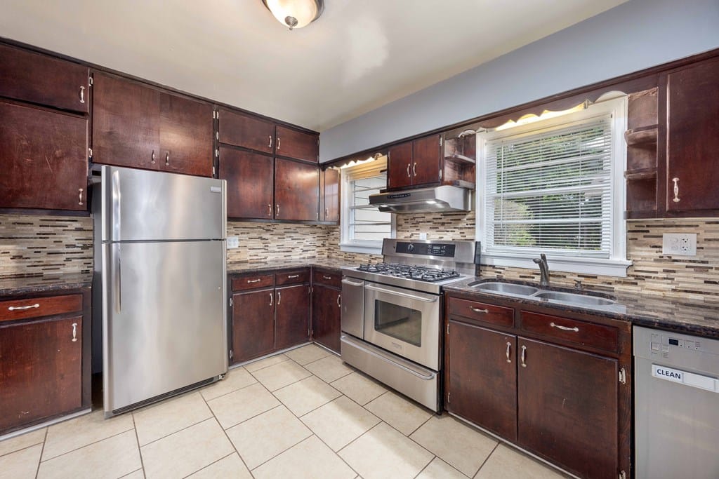 1700 North Dixon Drive, Columbus, GA, 31906 — Photo 2