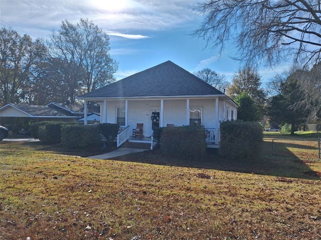 2304 30th Street East, Valley, AL, 36854