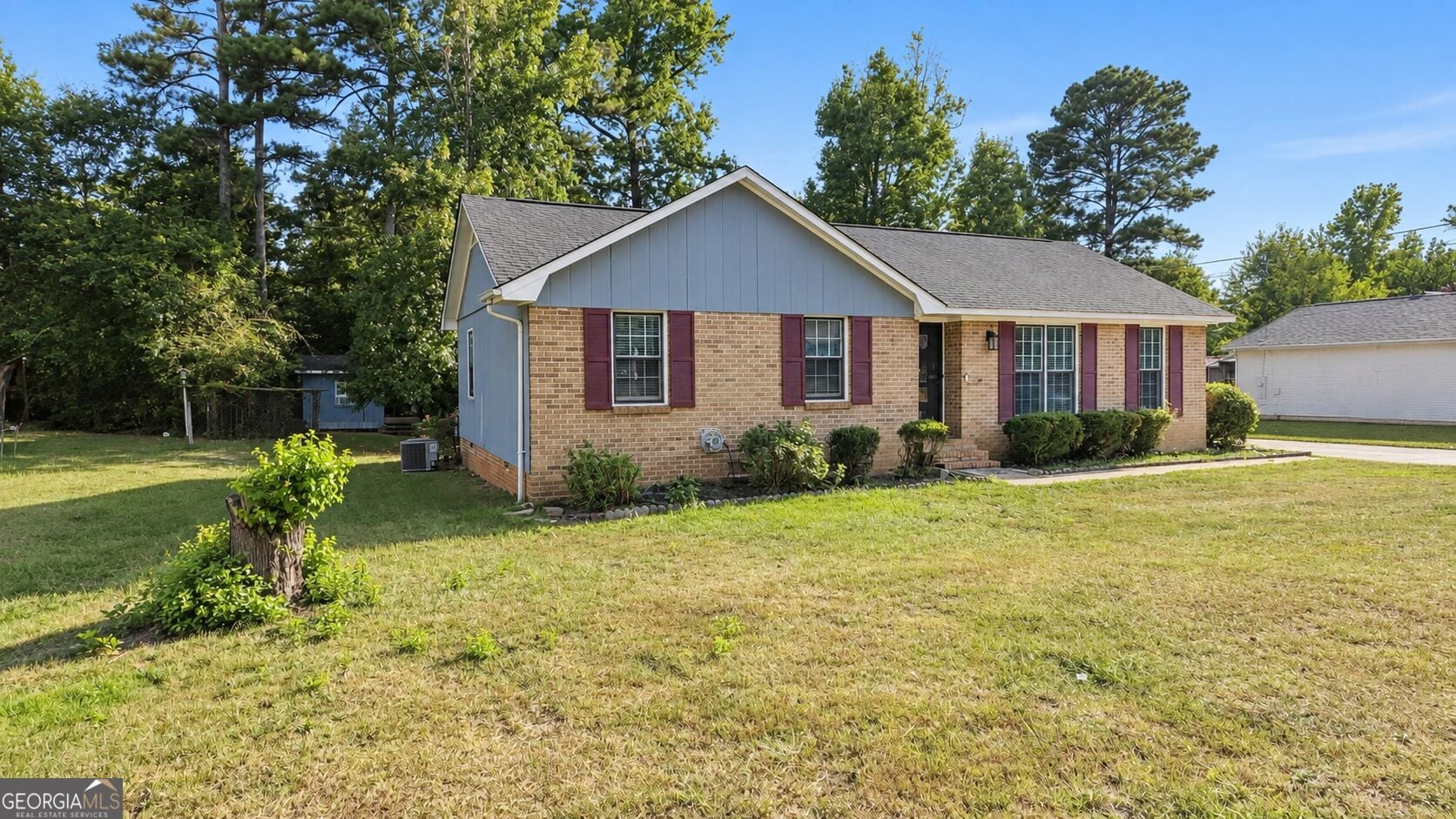 218 Cosby Dr, LaGrange, GA 30241