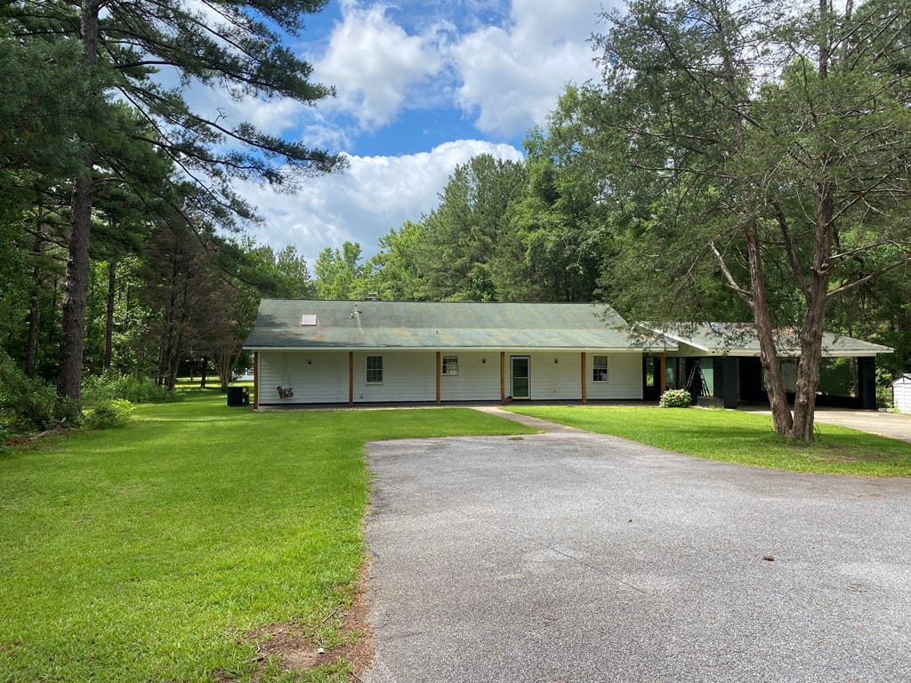 414 Airpark Rd, Waverly Hall, GA 31831