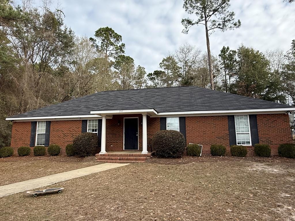 132 Edge Lake Dr, Leesburg, GA 31763