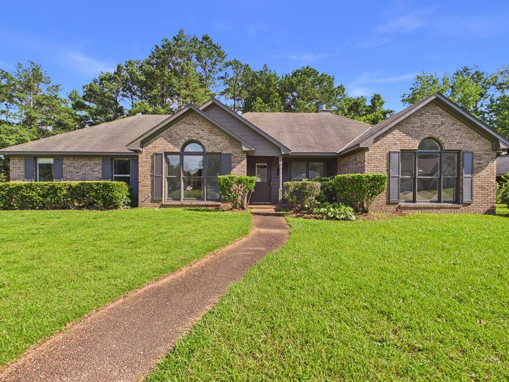 32 Kylemore Ct, Columbus, GA 31904