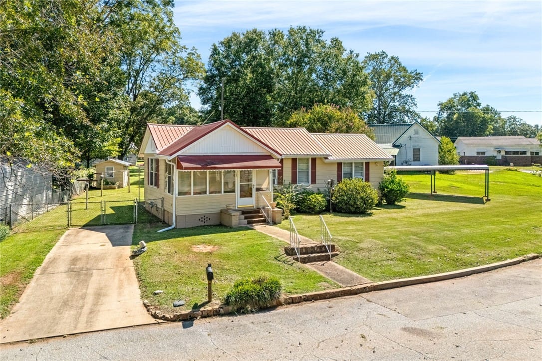 107 Maple Street, Valley, AL, 36854