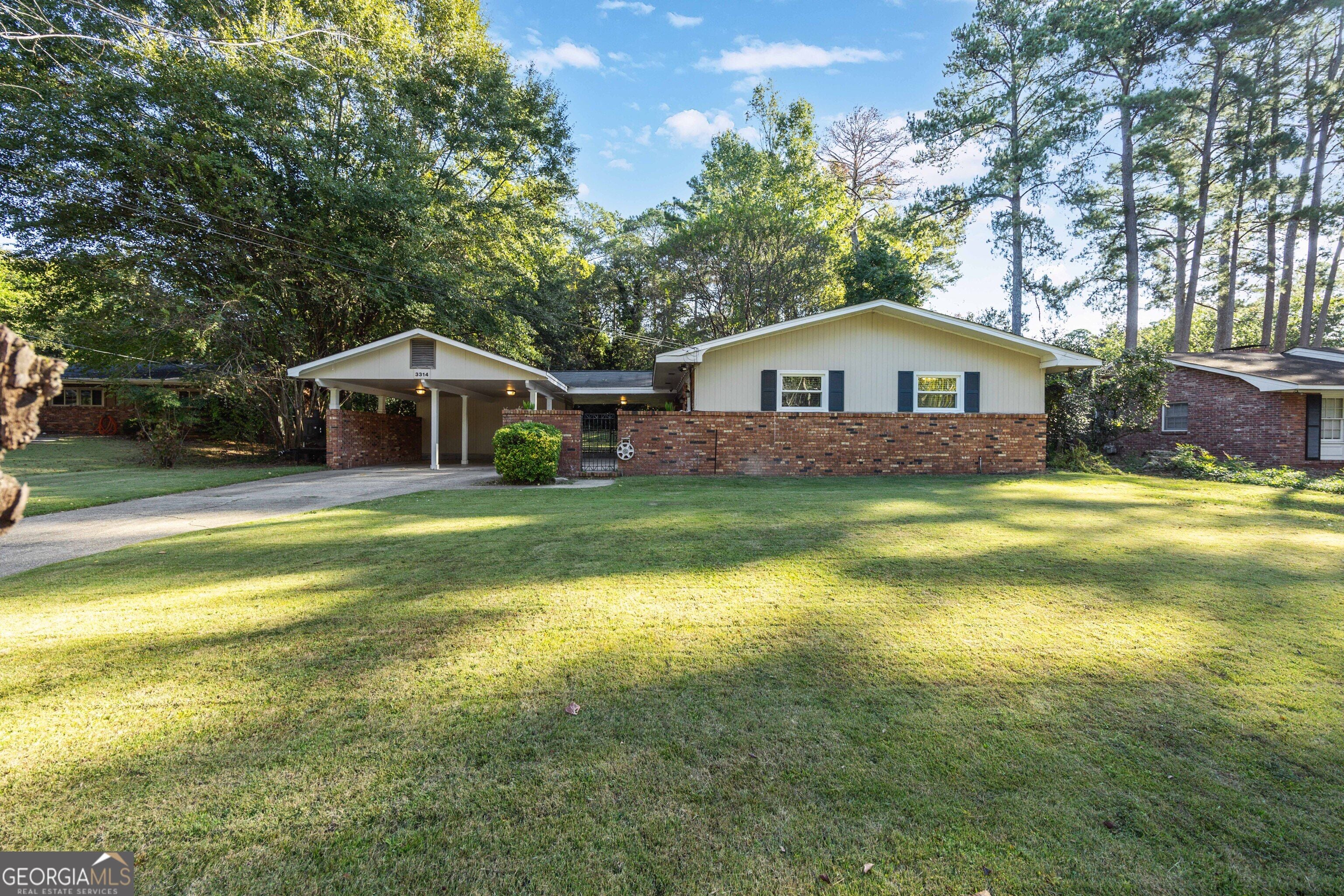 3314 E Lindsay Dr, Columbus, GA 31907