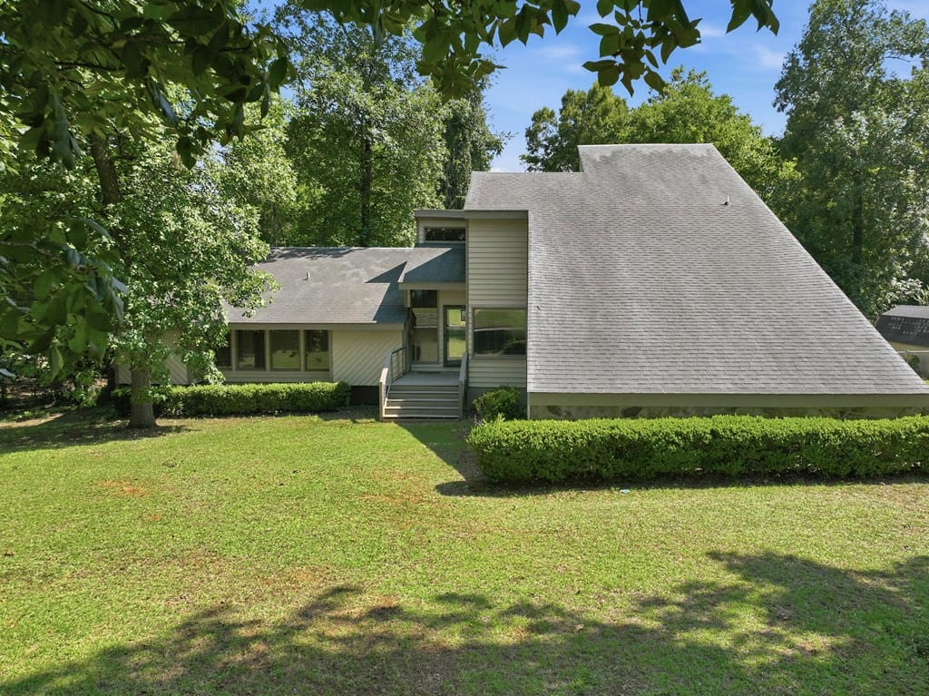 2206 Ashford Dr, Albany, GA 31721