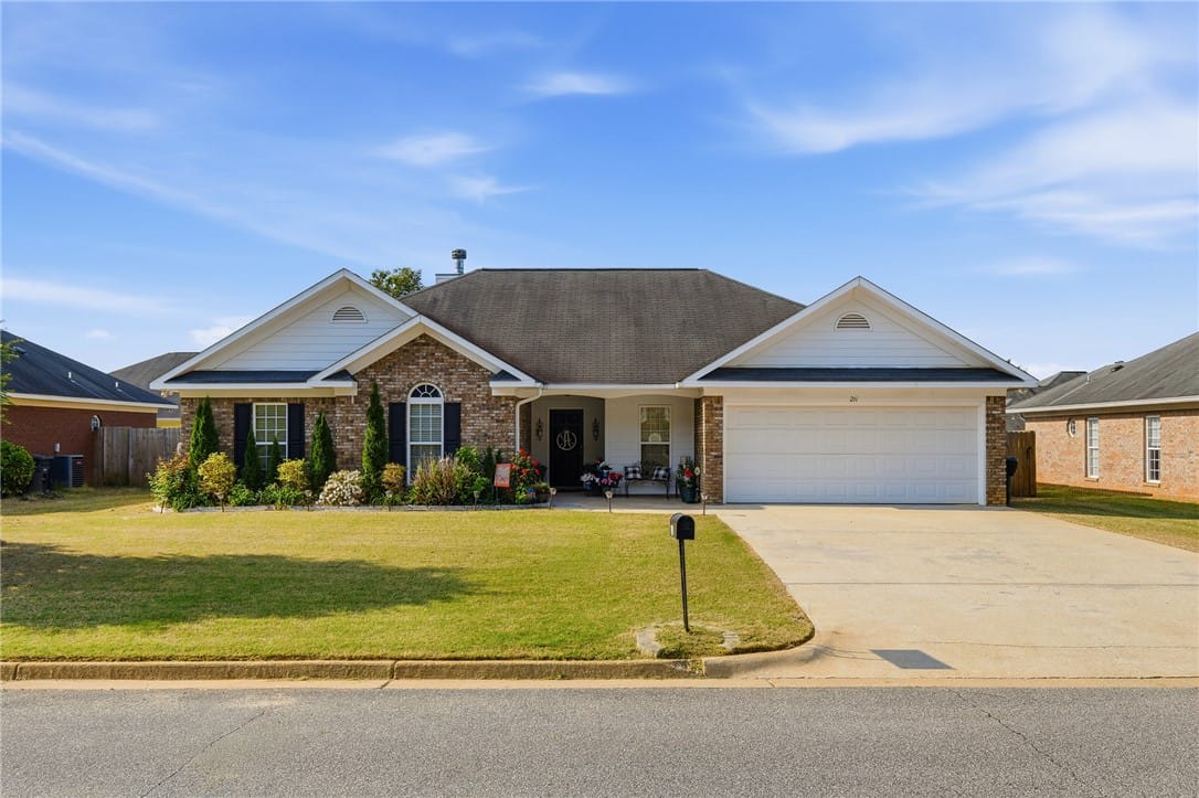 211 COVE CREEK, Opelika, AL, 36804