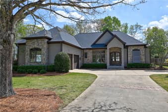 1796 STAPLES, Auburn, AL, 36830