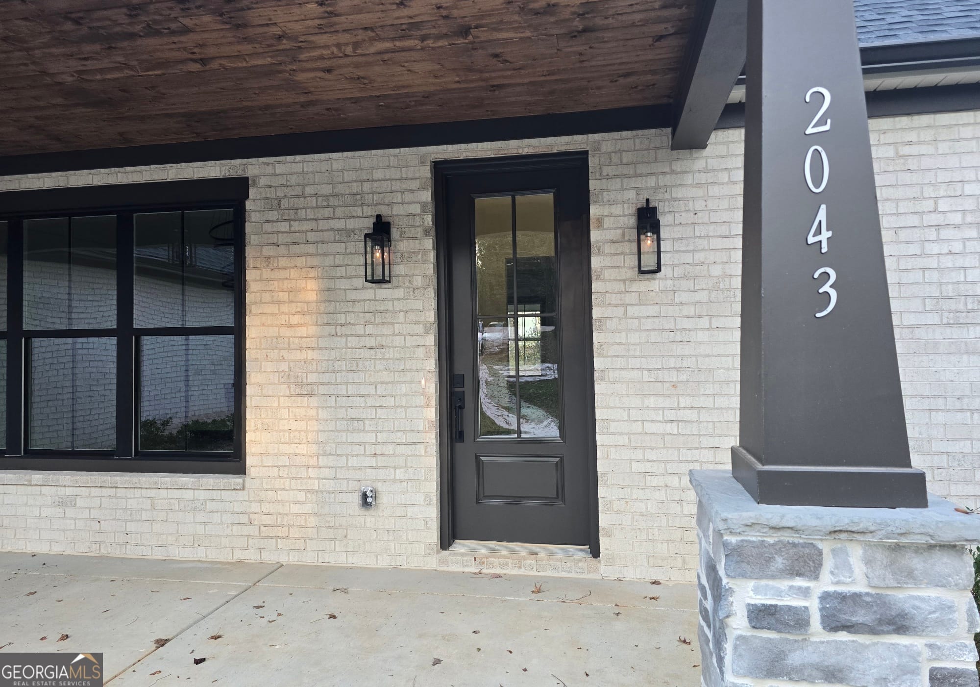 2043 Fischer Rd #1, Sharpsburg, GA 30277