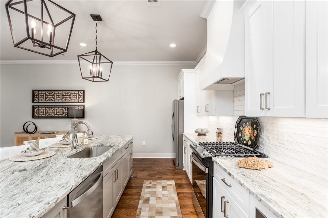 3192 Lakewood Lane, Opelika, AL, 36801 — Photo 3