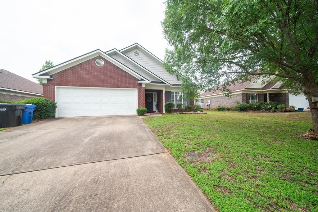 9033 Sonoma Pointe Dr, Columbus, GA 31909
