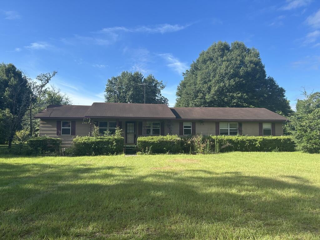 48 Cheney St, Shellman, GA 39886