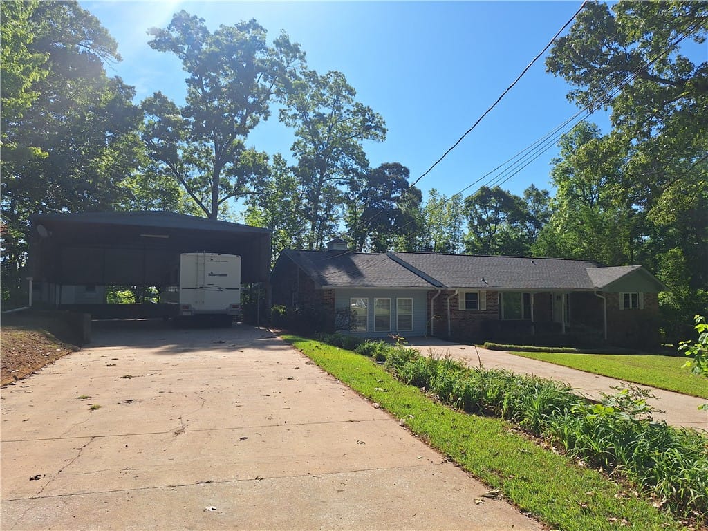 4241 37th Court Southwest, Lanett, AL, 36863 — Photo 2