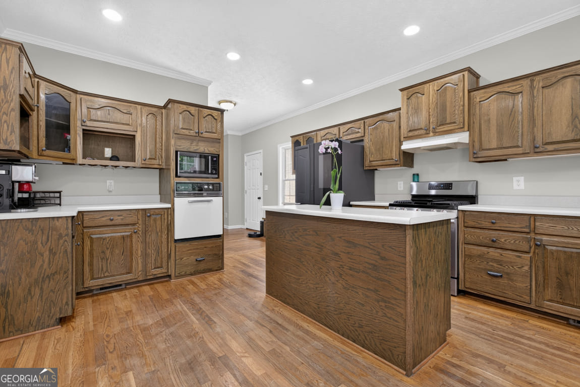 60 Tyler Woods Dr, Sharpsburg, GA 30277
