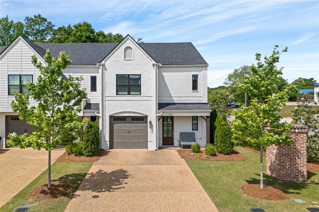 1300 Parker Pl, Auburn, AL 36832