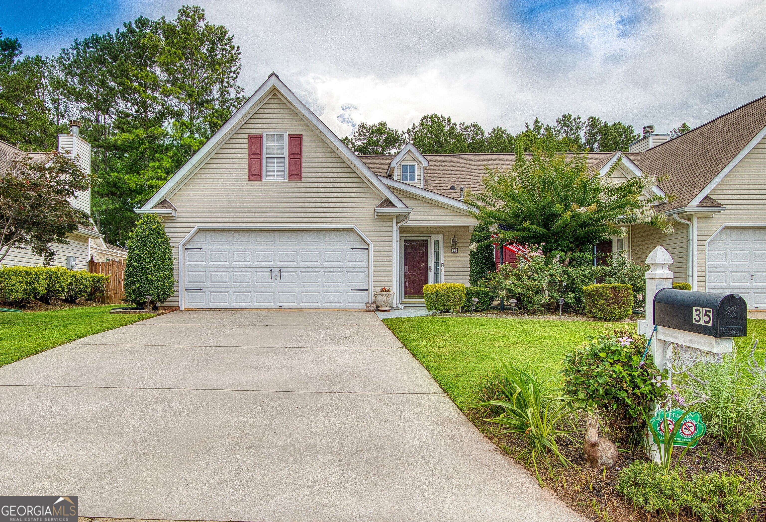 35 Courtyard Ln, Newnan, GA 30265