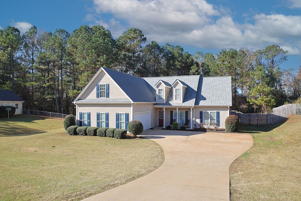 112 Sweetwater Court, Lagrange, GA, 30240-7558 — Photo 2