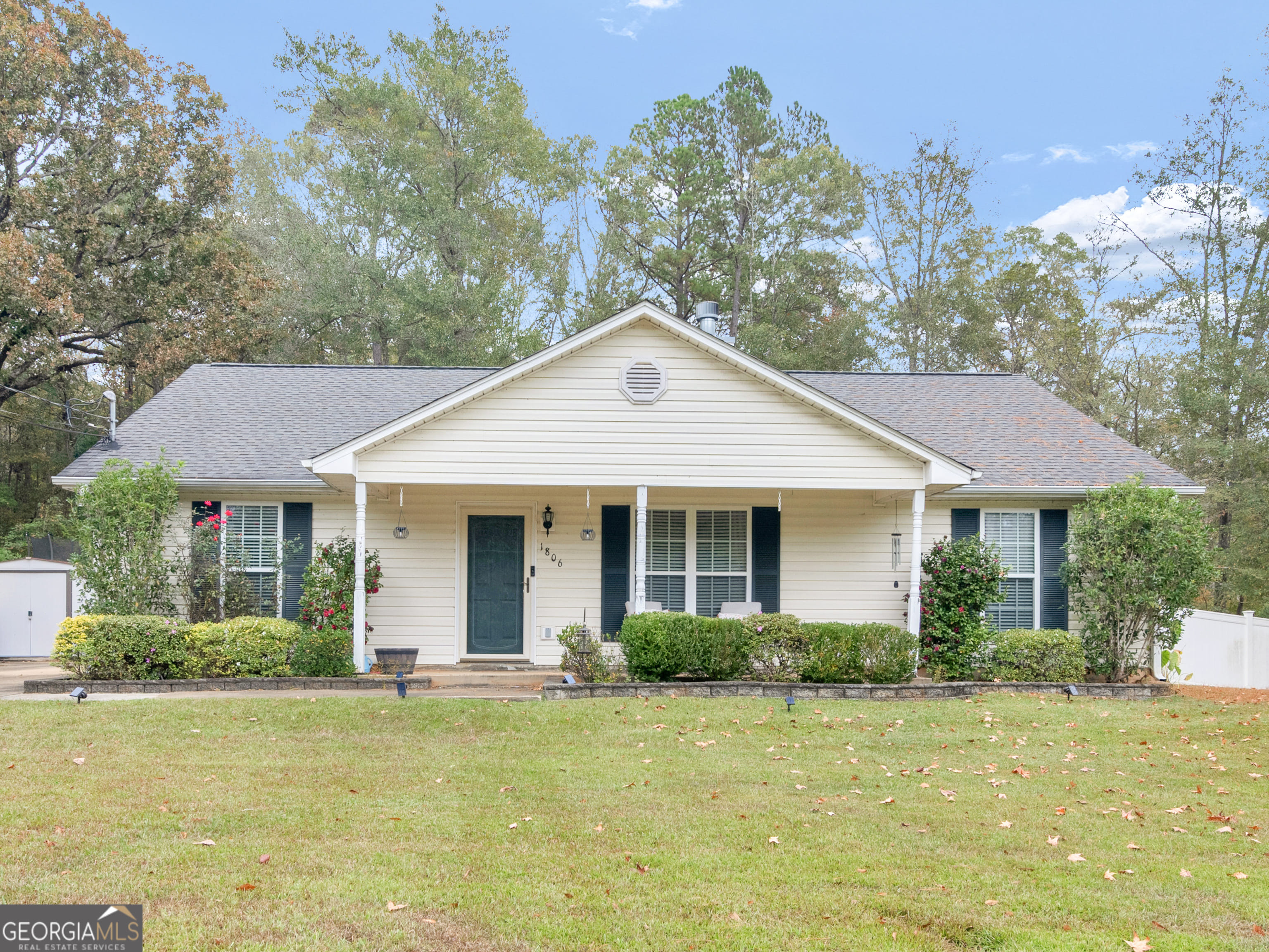 1806 Azalea, West Point, GA, 31833