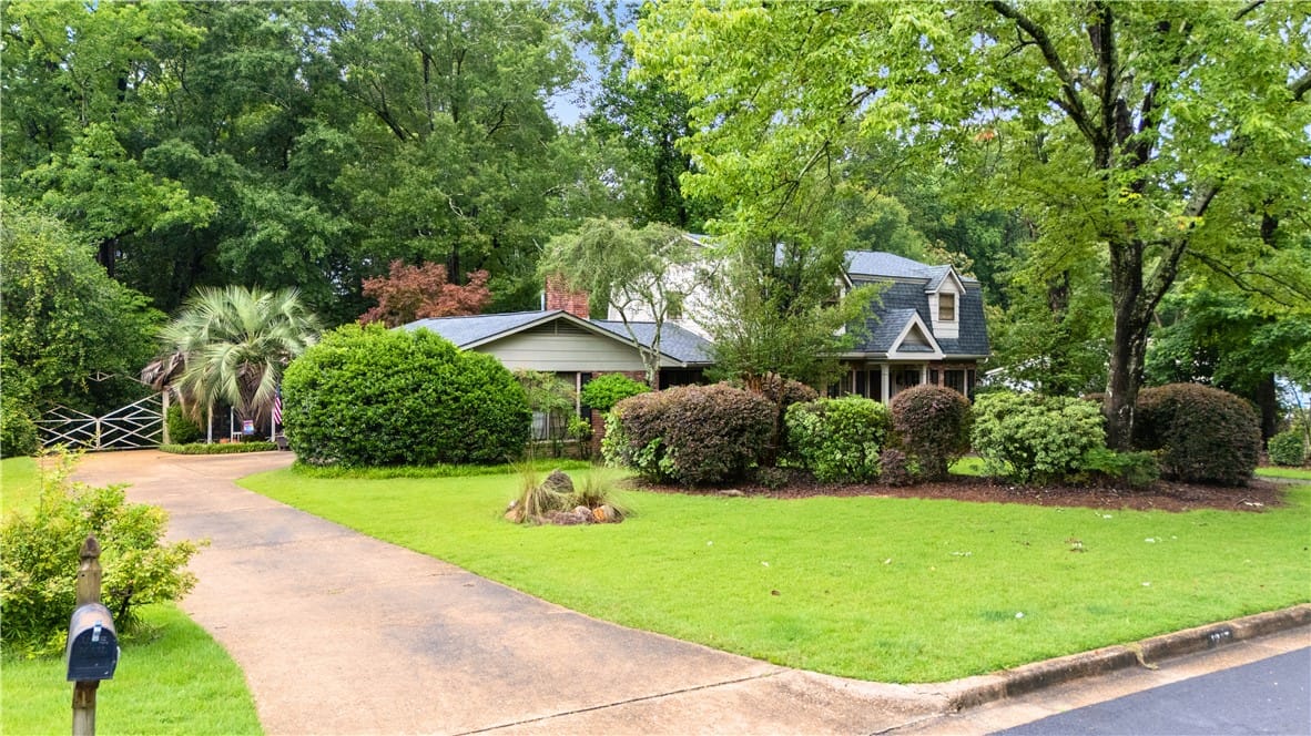 1217 Ferndale Dr, Auburn, AL 36832