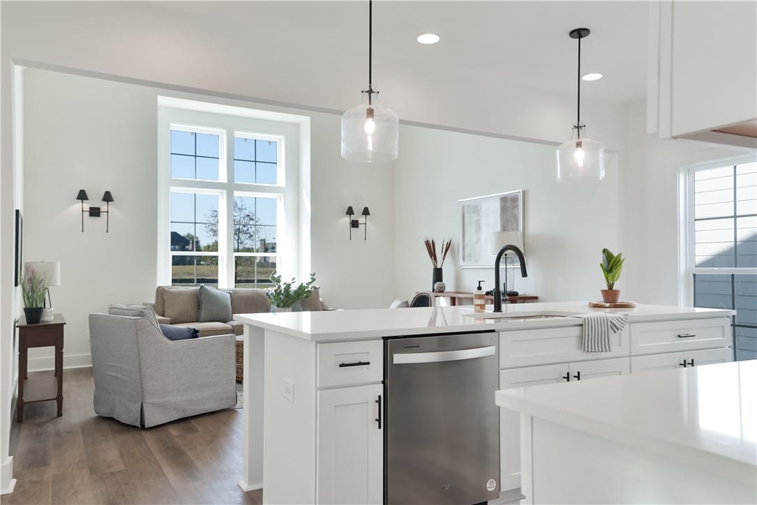 209 BOTTLE, Auburn, AL, 36830