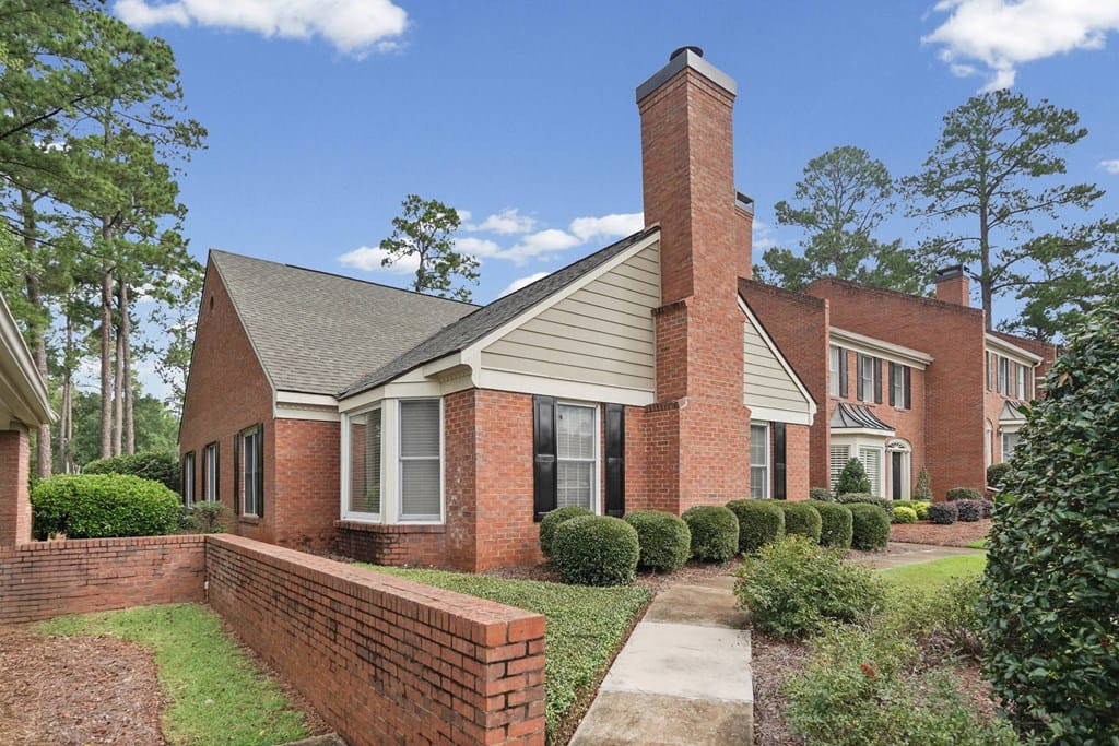 2401 Tuxedo Pl, Albany, GA 31707