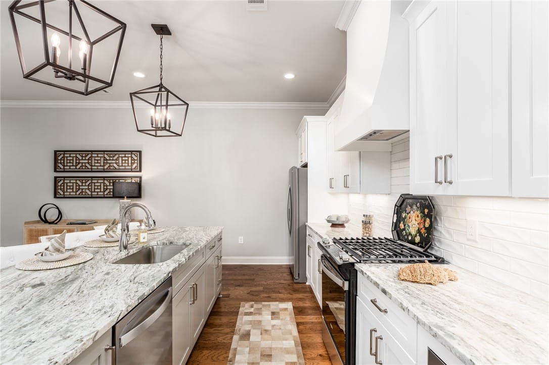 3059 Lakewood Lane, Opelika, AL, 36801 — Photo 3