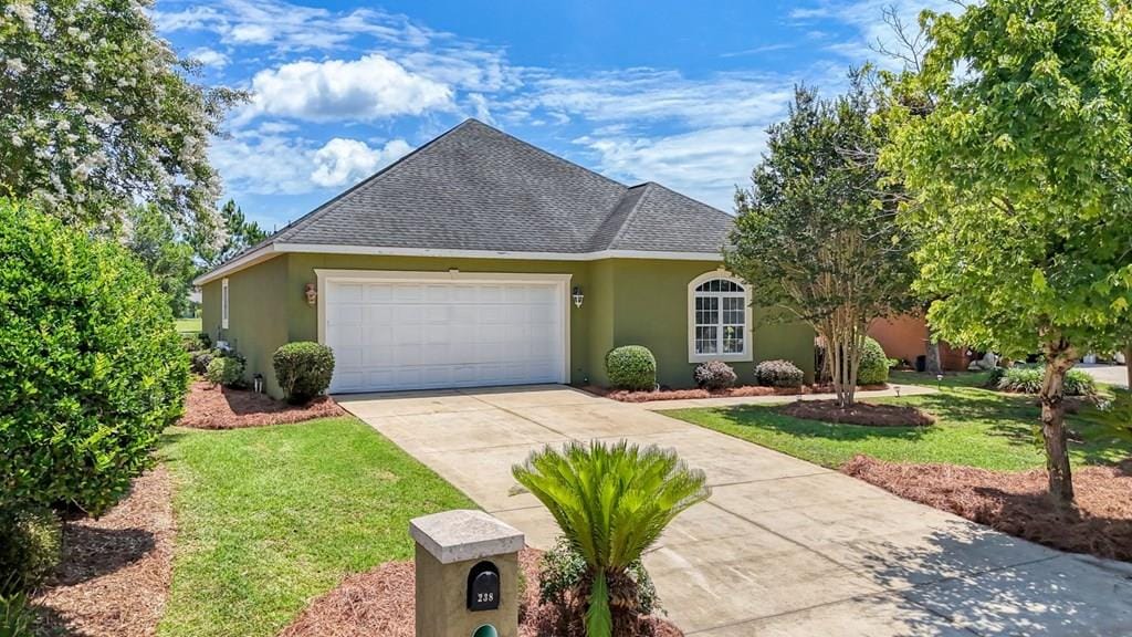 238 Stonegate Dr, Albany, GA 31721